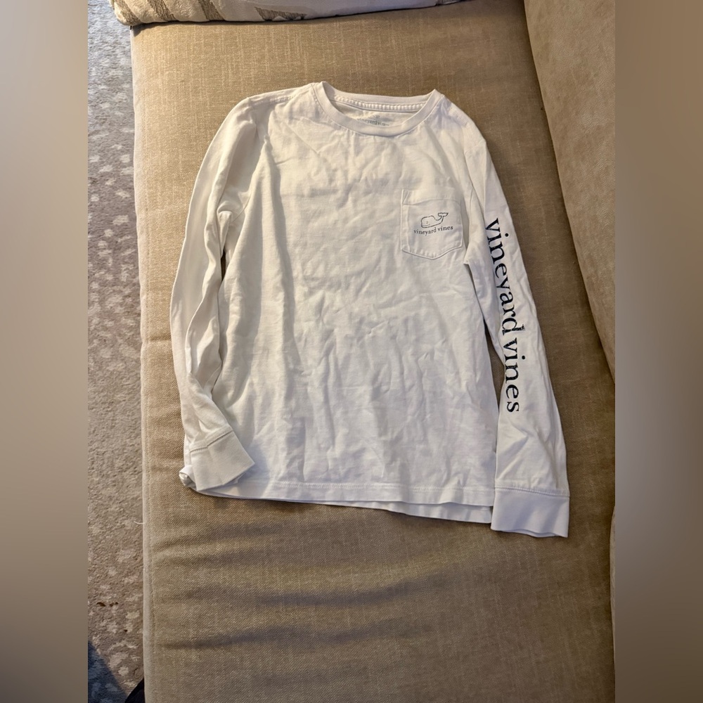 Vineyard vines long sleeve white shirt. Size 8/10